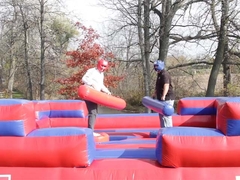 Đấu sĩ bơm hơi Joust Inflatables Trò chơi thể thao Bouncer cho trẻ em và người lớn