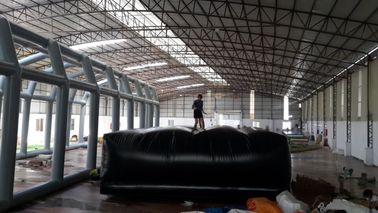 5 x 5m Đen PVC Trò chơi thể thao bơm hơi Mat tập thể dục bơm hơi / Mat nhảy bơm hơi