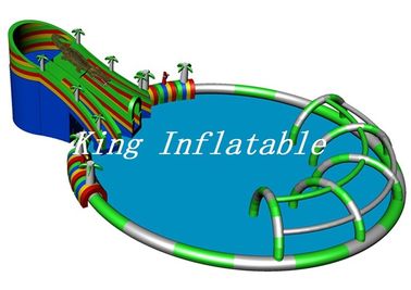 Công viên nước bơm hơi khổng lồ ngoài trời Đường kính 30m Máy thổi liên tục với cá sấu