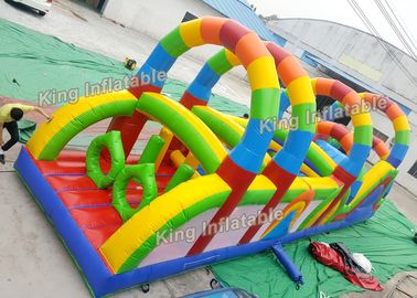 12 m đầy màu sắc Cầu vồng in trò chơi chướng ngại vật bơm hơi vượt qua khóa học PVC