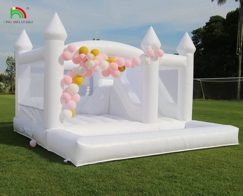 Thương mại màu trắng bơm thả Castle House trẻ em nước trượt với cầu pit