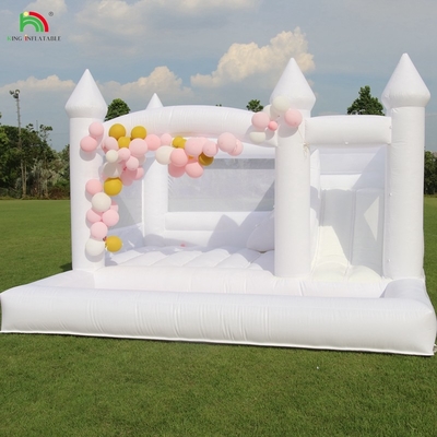 Thương mại màu trắng bơm thả Castle House trẻ em nước trượt với cầu pit
