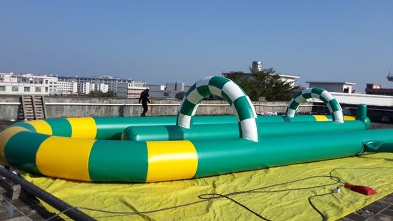 Đường đua Go Kart bơm hơi ngoài trời Đường đua bơm hơi hấp dẫn cho Xe đụng
