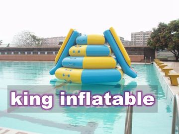 Trẻ em / người lớn Công viên nước bơm hơi với slide và in logo, thiết bị chơi nước mềm