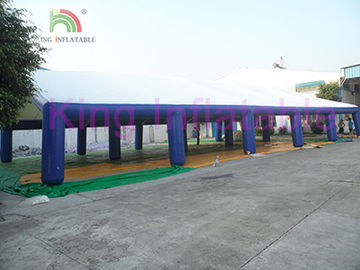 Lều cỏ thổi phồng đa năng khổng lồ với chân đỡ cột Mái trắng