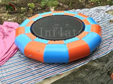 5m Đường kính Thổi nước Trampoline PVC Bạt nước Đồ chơi cho Giáng sinh