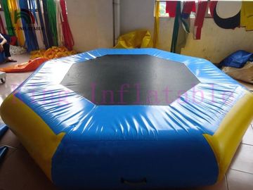 Công viên nước bơm hơi vàng / xanh đường kính 3 m Trampoline PVC cho công viên nước