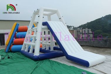 Đồ chơi nước bơm hơi màu xanh / trắng PVC tùy chỉnh 0.9mm / slide CE Aqua cho công viên nước
