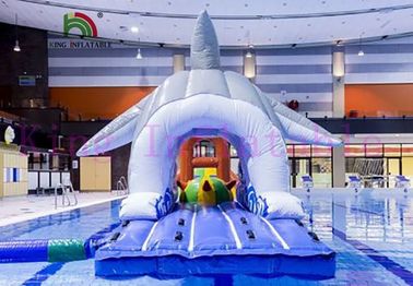 Công viên nước PVC nhiều màu sắc cho trẻ em, đồ chơi bơm hơi có chướng ngại vật / cầu trượt